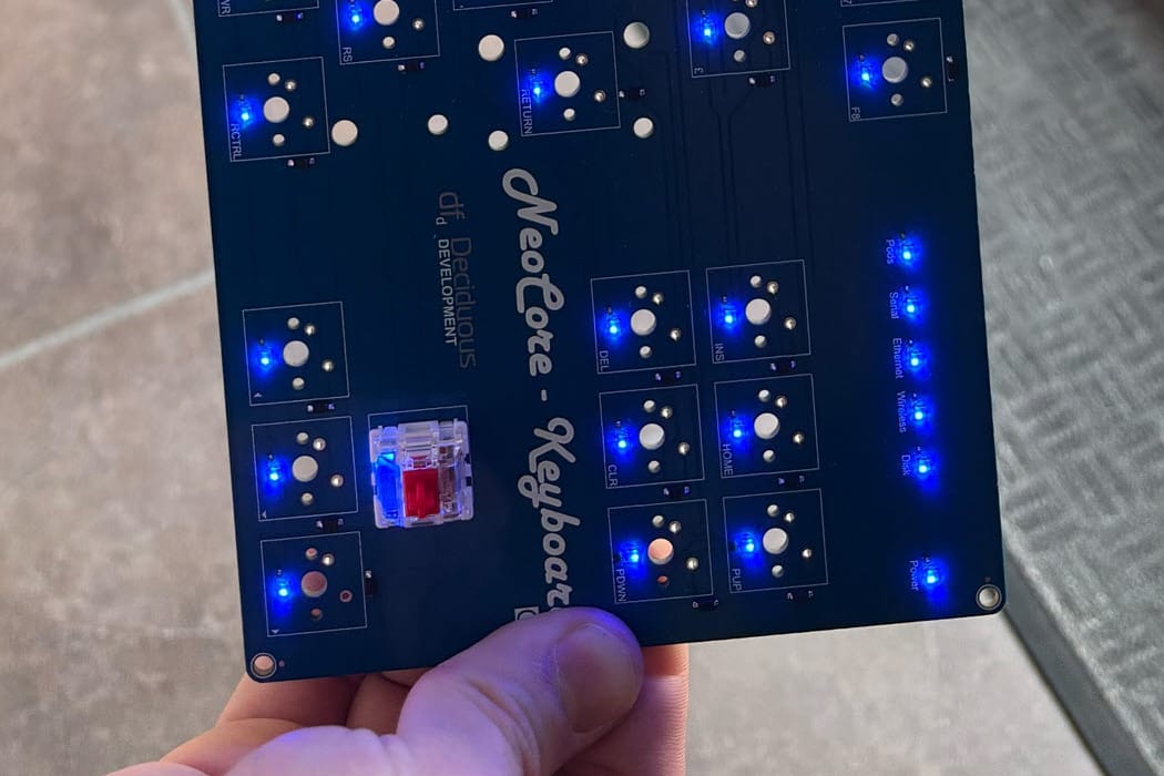 Test of NeoCore Keyboard LED